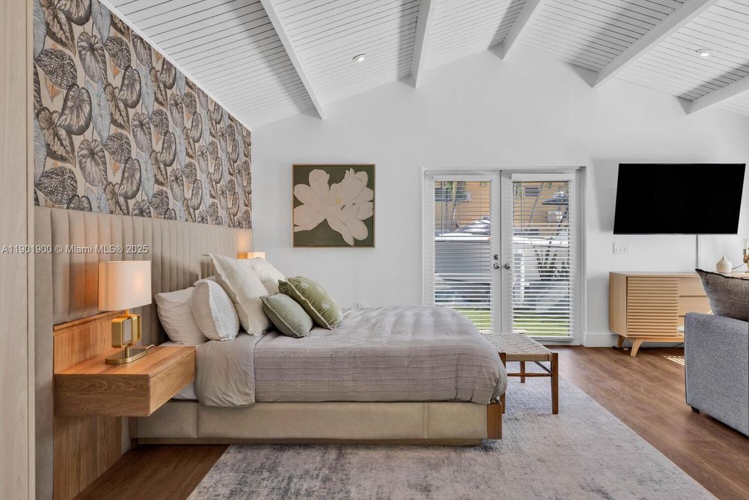 For Rent: $14,000 (3 beds, 3 baths, 1896 Square Feet)