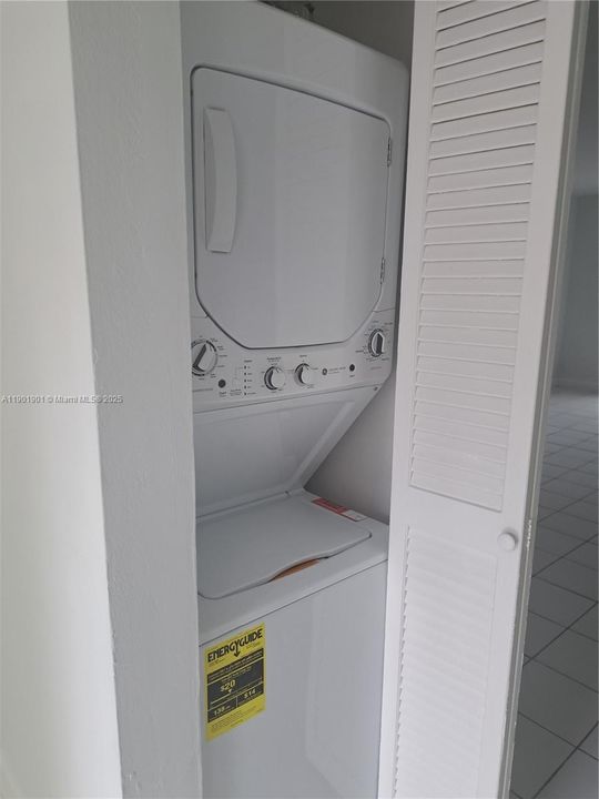 Brand New Washer / Dryer