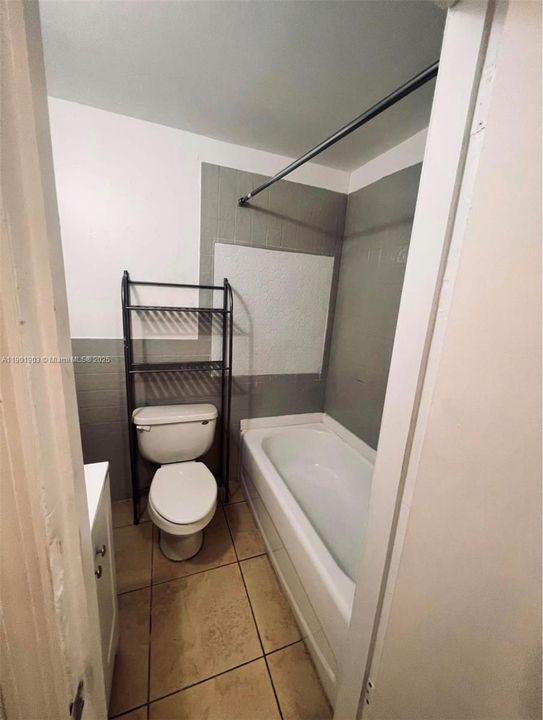 Recently Rented: $1,500 (1 beds, 1 baths, 500 Square Feet)