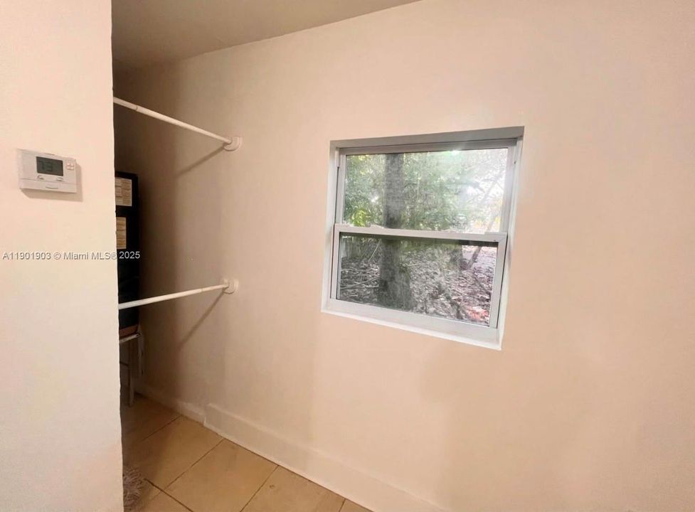 Recently Rented: $1,500 (1 beds, 1 baths, 500 Square Feet)