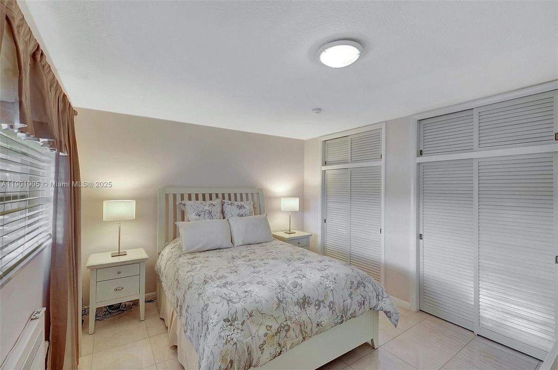 待售: $68,900 (1 贝兹, 1 浴室, 688 平方英尺)