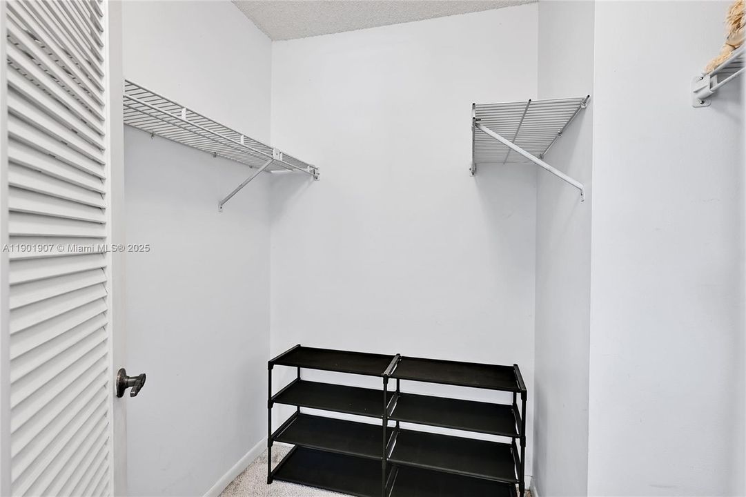 For Rent: $2,150 (2 beds, 2 baths, 1140 Square Feet)