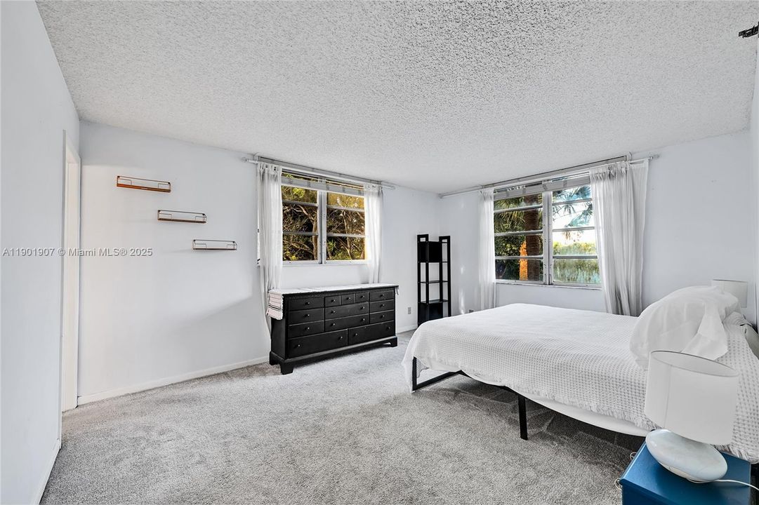 For Rent: $2,150 (2 beds, 2 baths, 1140 Square Feet)