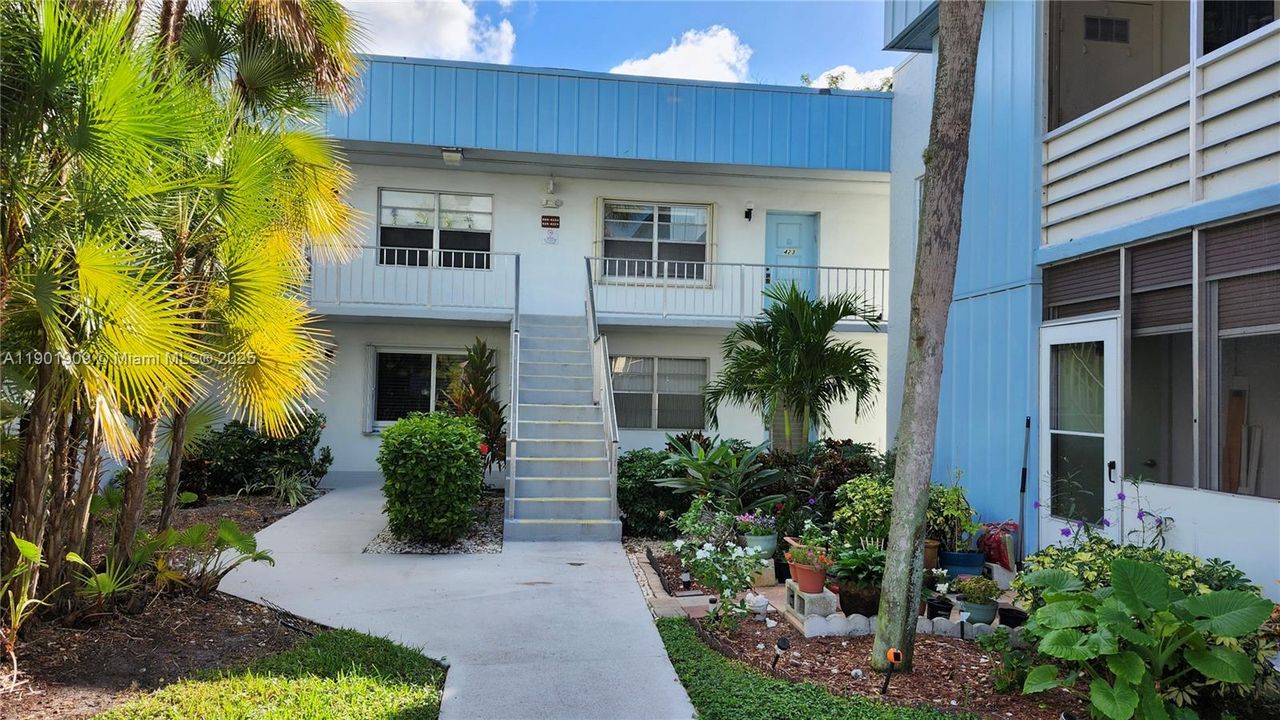 Под контрактом: $1,500 (2 спален, 2 ванн, 920 Квадратных фут)