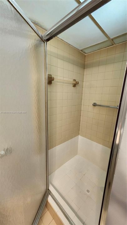 Под контрактом: $1,500 (2 спален, 2 ванн, 920 Квадратных фут)