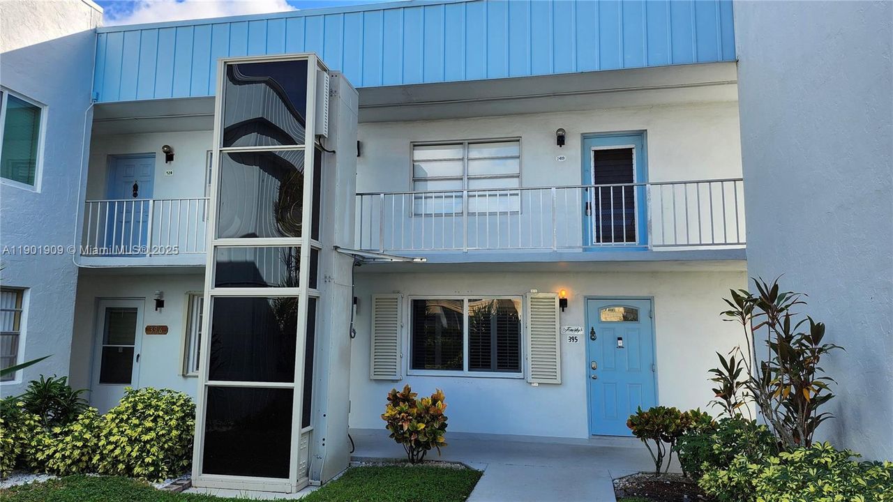 Под контрактом: $1,500 (2 спален, 2 ванн, 920 Квадратных фут)