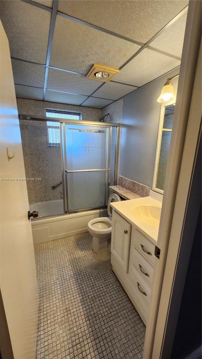 Под контрактом: $1,500 (2 спален, 2 ванн, 920 Квадратных фут)