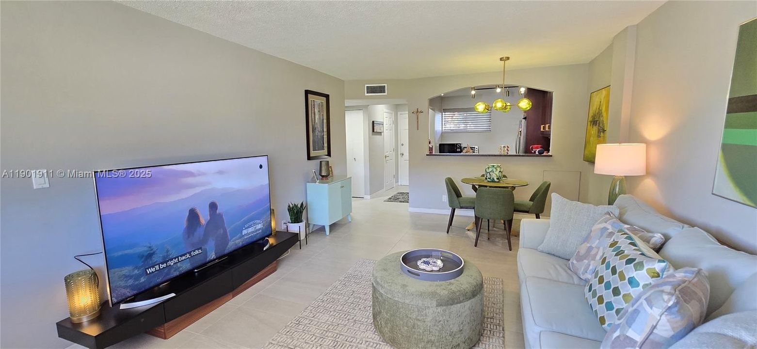 For Sale: $76,900 (1 beds, 1 baths, 744 Square Feet)