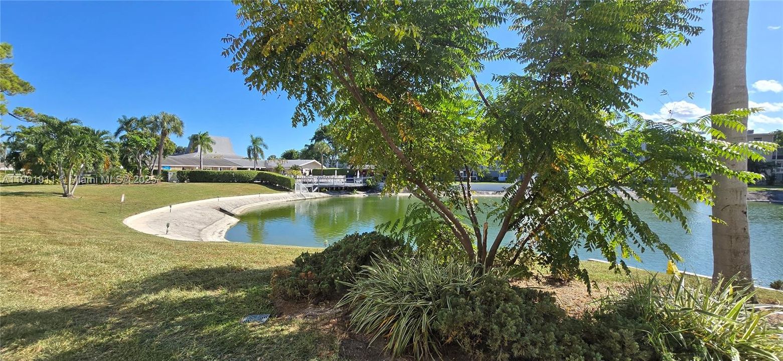 For Sale: $76,900 (1 beds, 1 baths, 744 Square Feet)