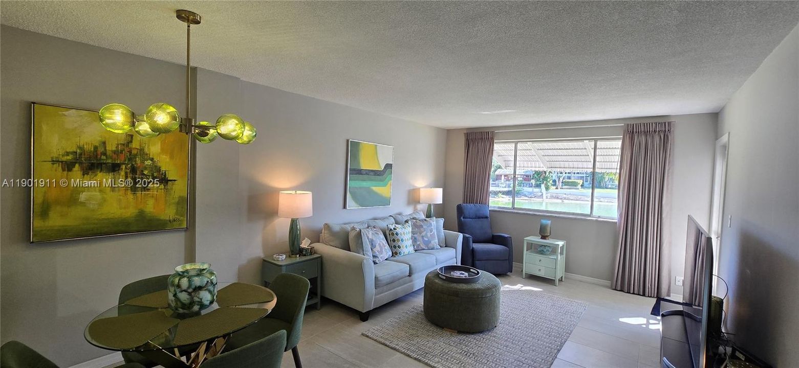 For Sale: $76,900 (1 beds, 1 baths, 744 Square Feet)