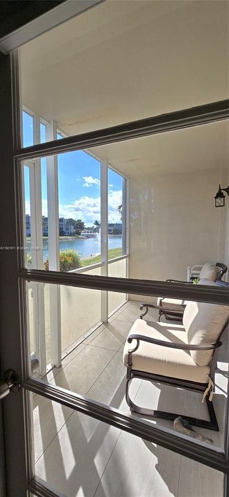 For Sale: $76,900 (1 beds, 1 baths, 744 Square Feet)