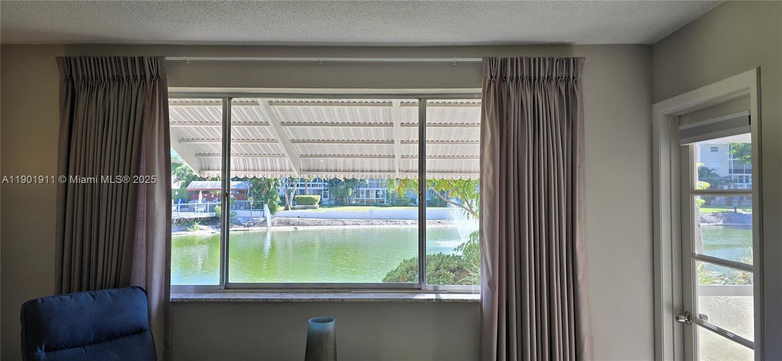 For Sale: $76,900 (1 beds, 1 baths, 744 Square Feet)