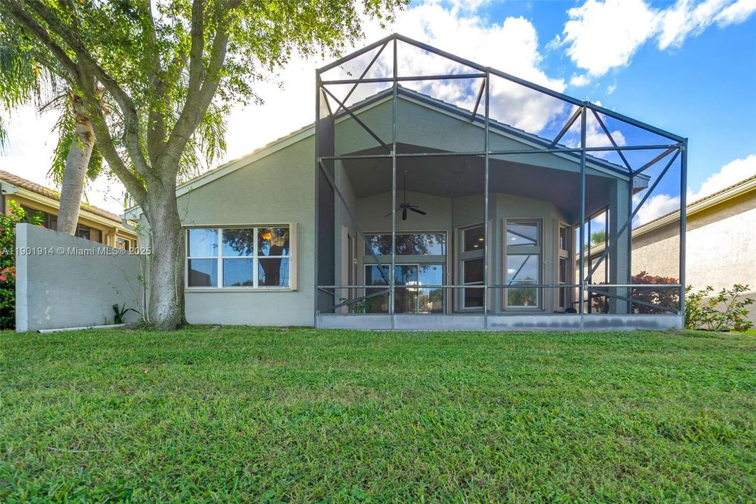 Active With Contract: $605,000 (3 beds, 2 baths, 2223 Square Feet)