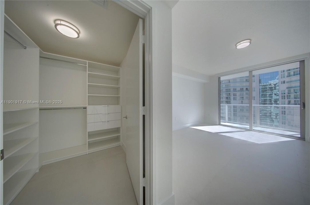 For Rent: $6,500 (2 beds, 3 baths, 1541 Square Feet)