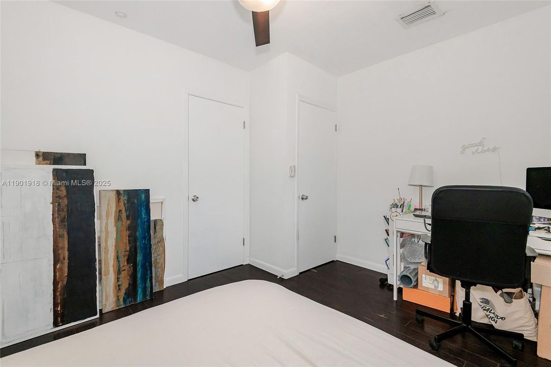 Active With Contract: $555,000 (0 beds, 0 baths, 1214 Square Feet)