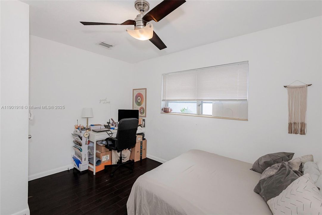Active With Contract: $555,000 (0 beds, 0 baths, 1214 Square Feet)