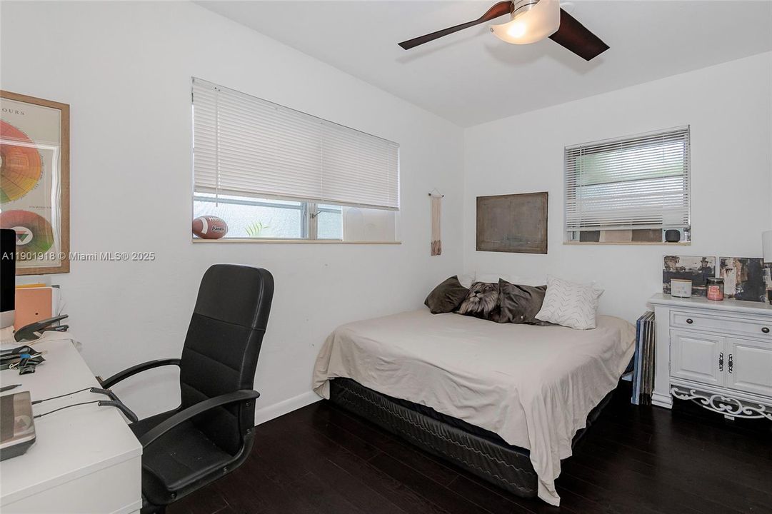 Active With Contract: $555,000 (0 beds, 0 baths, 1214 Square Feet)