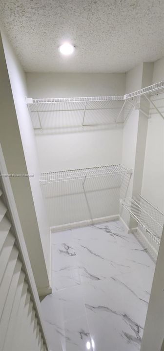 合同活跃: $2,075 (2 贝兹, 2 浴室, 812 平方英尺)