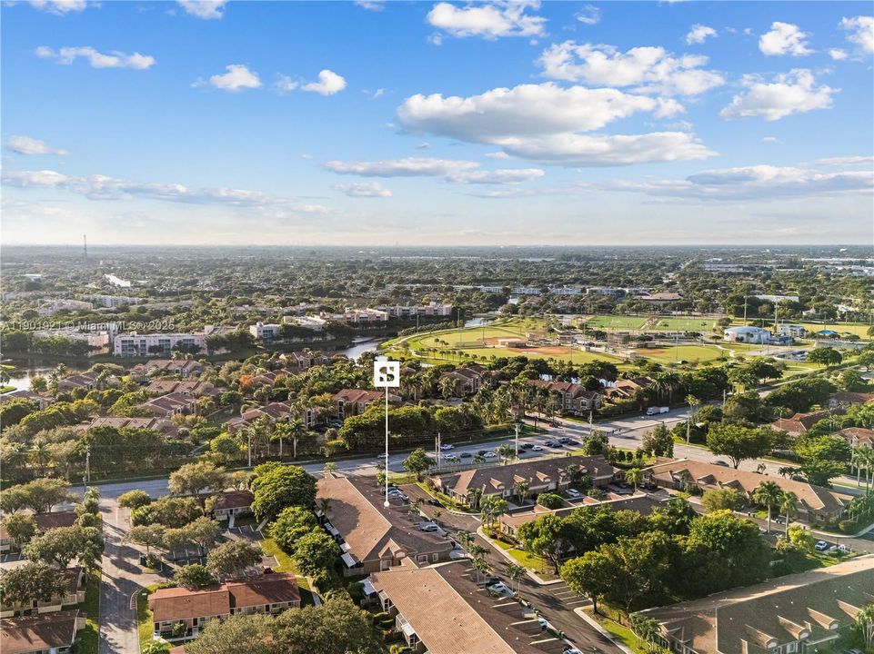 待售: $379,000 (2 贝兹, 2 浴室, 1580 平方英尺)