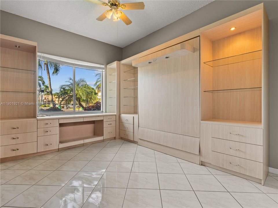 待售: $379,000 (2 贝兹, 2 浴室, 1580 平方英尺)