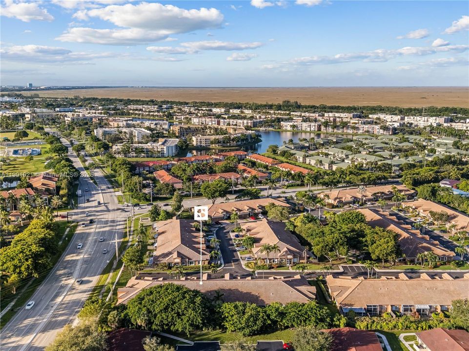 待售: $379,000 (2 贝兹, 2 浴室, 1580 平方英尺)