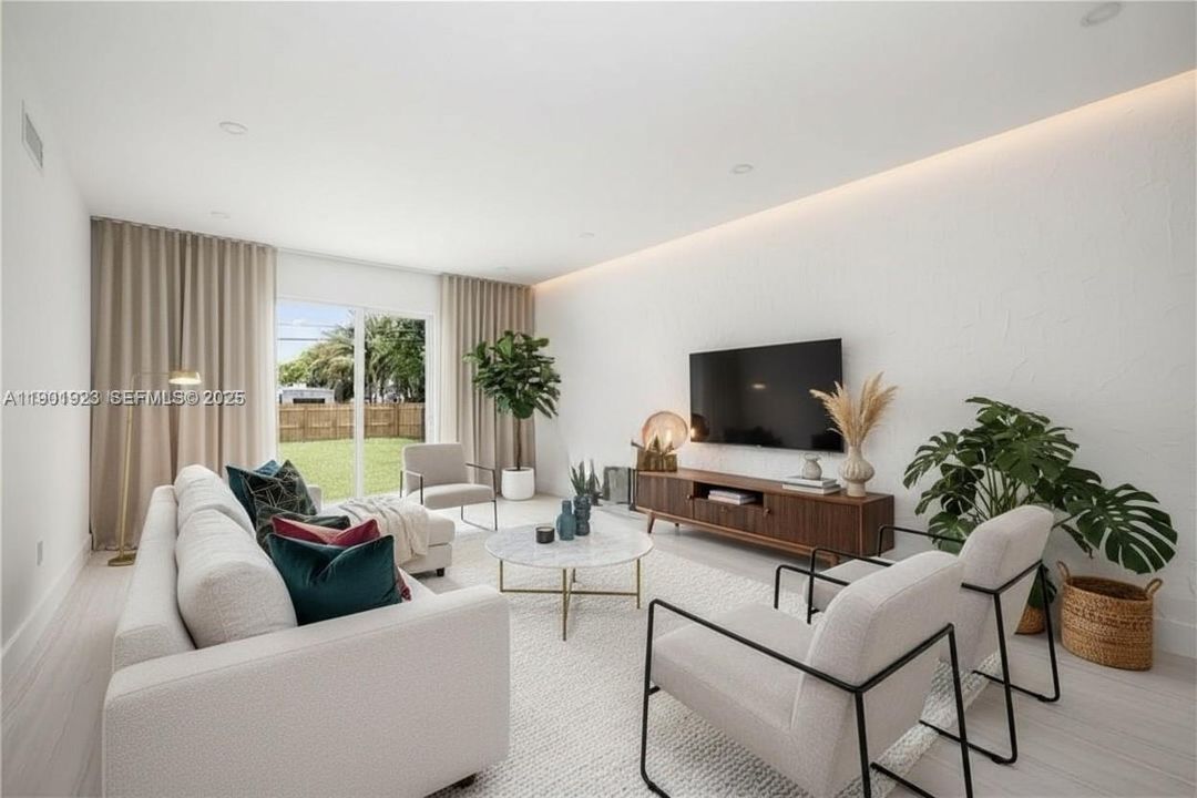 For Rent: $3,600 (3 beds, 2 baths, 1335 Square Feet)