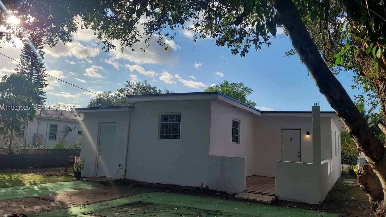 For Sale: $525,000 (4 beds, 2 baths, 1805 Square Feet)