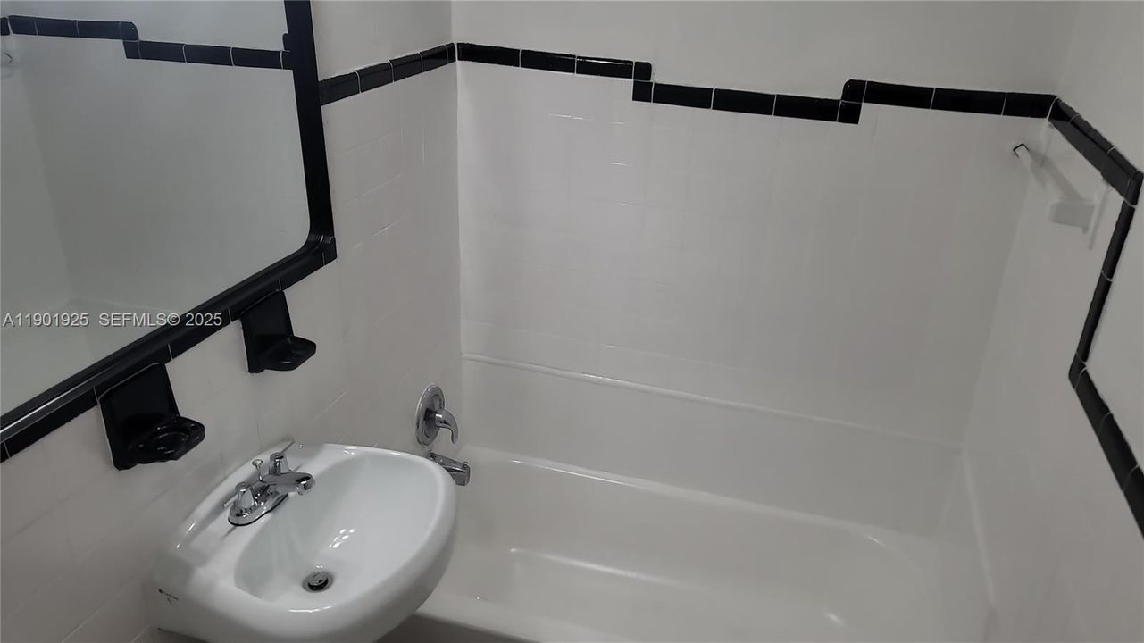 For Sale: $525,000 (4 beds, 2 baths, 1805 Square Feet)