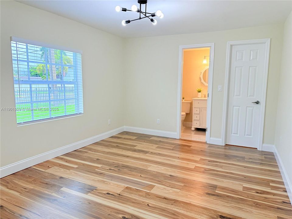 For Sale: $695,000 (5 beds, 4 baths, 2022 Square Feet)