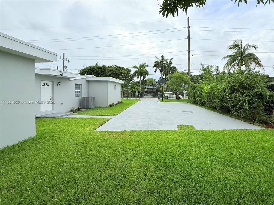 For Sale: $695,000 (5 beds, 4 baths, 2022 Square Feet)