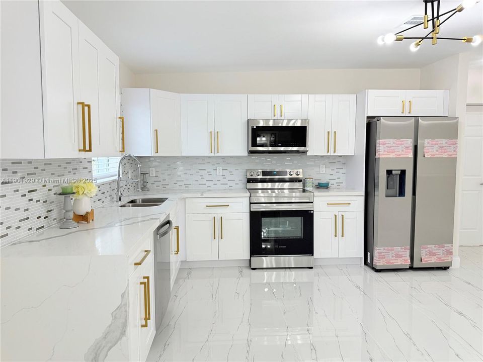 For Sale: $695,000 (5 beds, 4 baths, 2022 Square Feet)