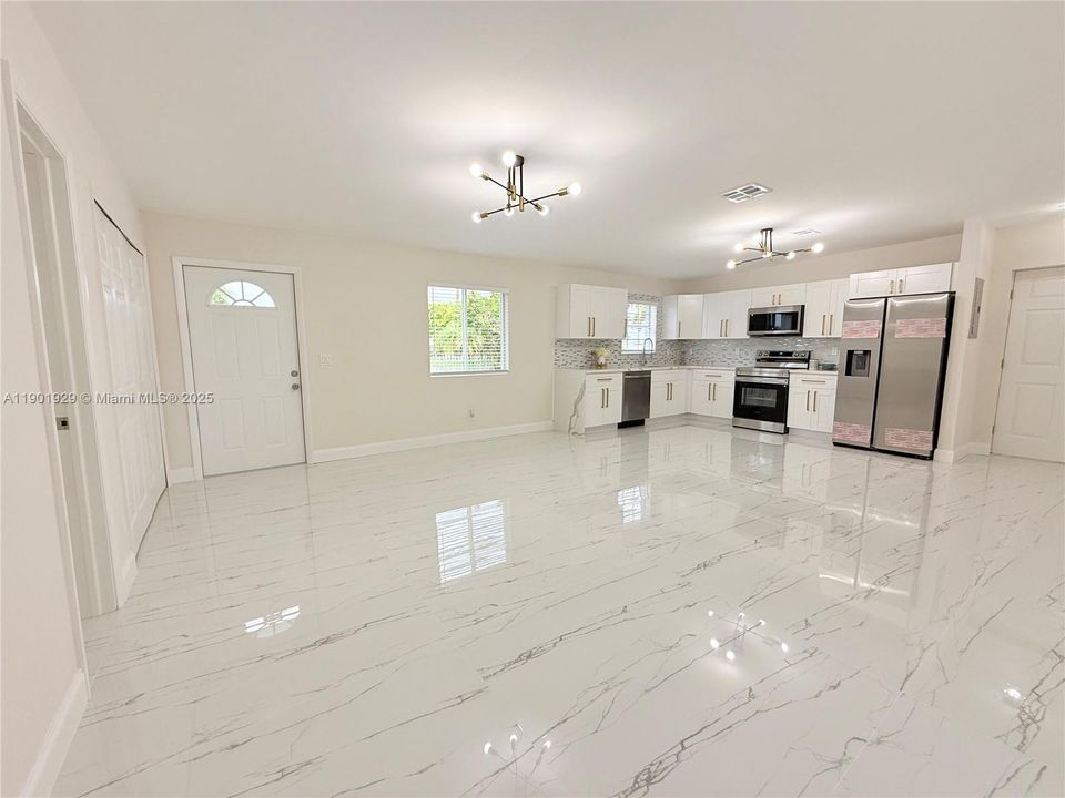 For Sale: $695,000 (5 beds, 4 baths, 2022 Square Feet)