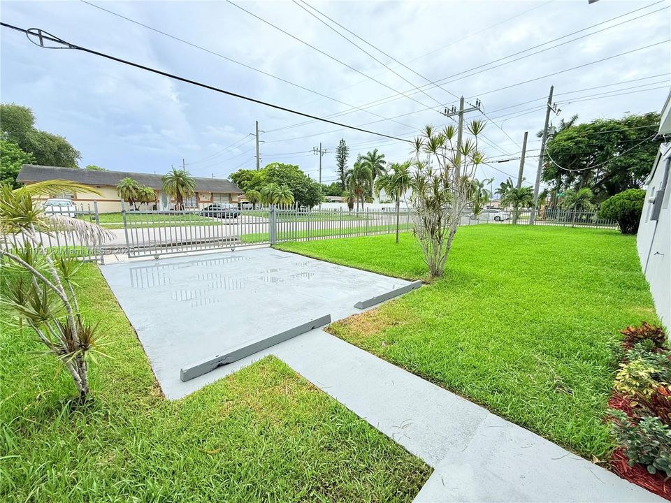 For Sale: $695,000 (5 beds, 4 baths, 2022 Square Feet)