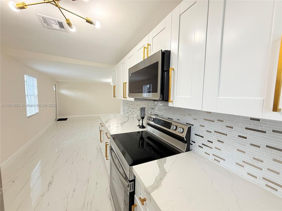 For Sale: $695,000 (5 beds, 4 baths, 2022 Square Feet)