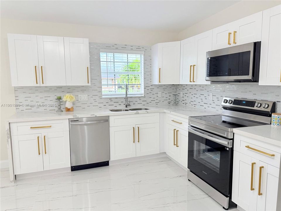 For Sale: $695,000 (5 beds, 4 baths, 2022 Square Feet)