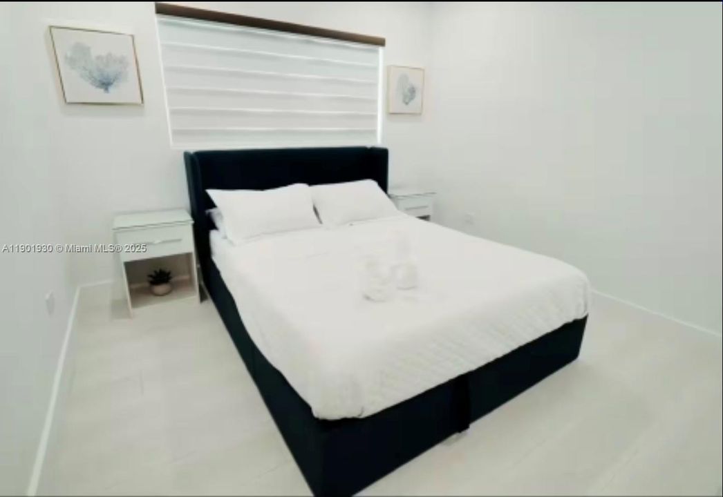 待售: $1,800,000 (3 贝兹, 2 浴室, 1392 平方英尺)