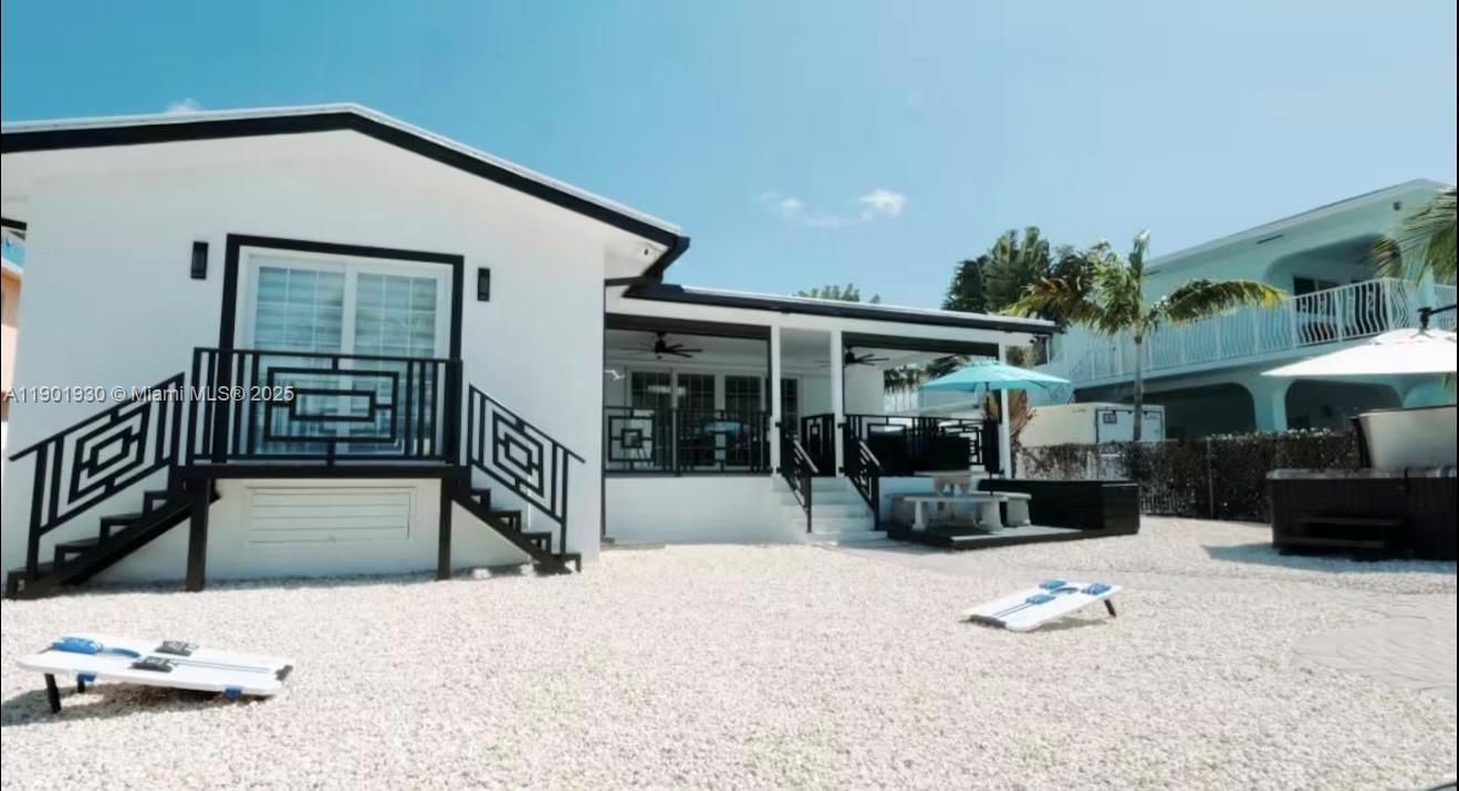 待售: $1,800,000 (3 贝兹, 2 浴室, 1392 平方英尺)