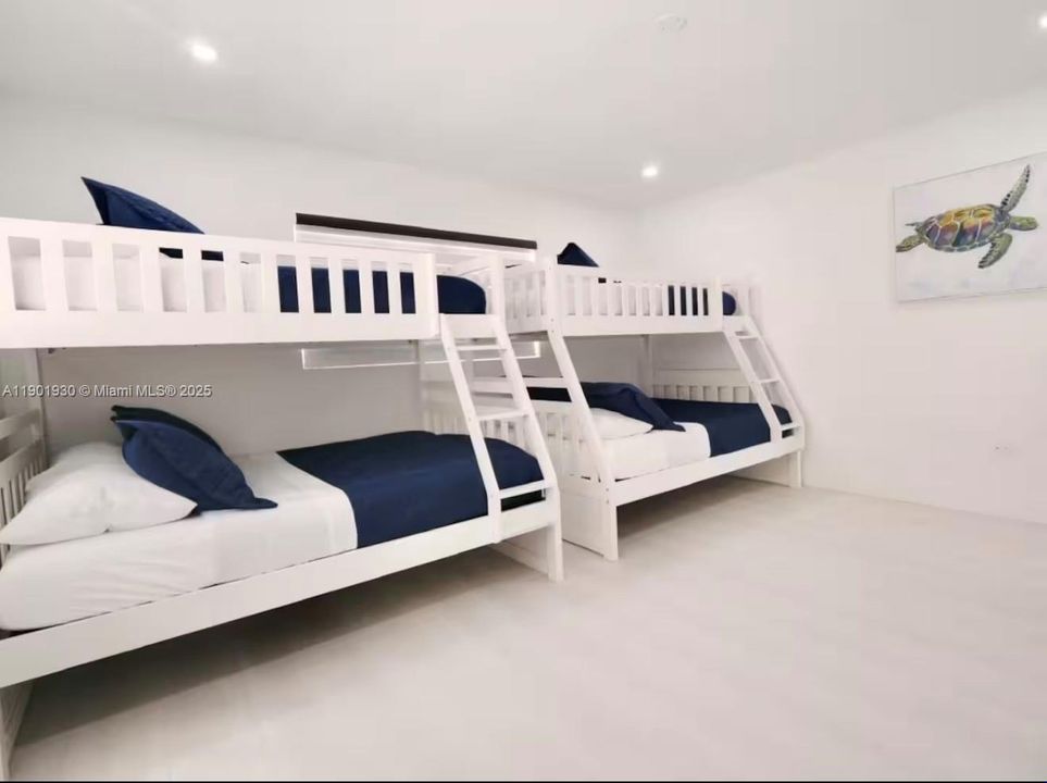 待售: $1,800,000 (3 贝兹, 2 浴室, 1392 平方英尺)