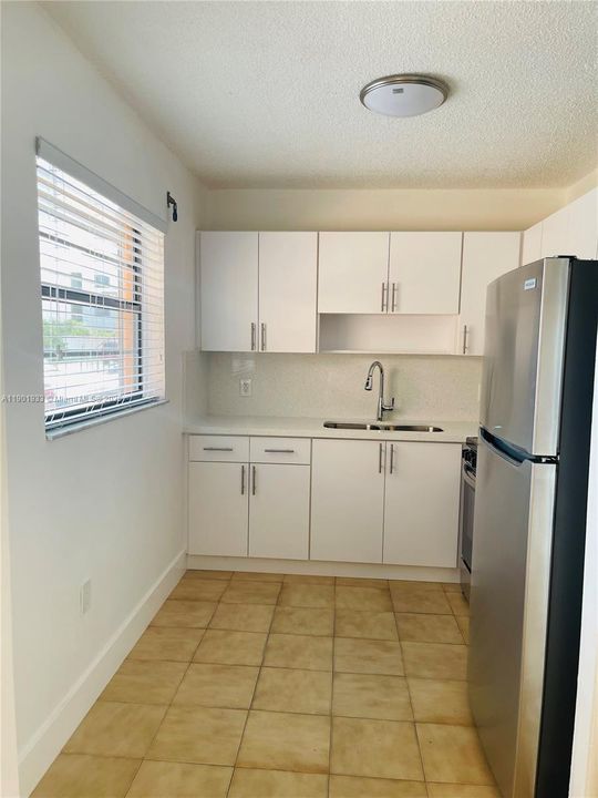 For Rent: $2,100 (2 beds, 1 baths, 7447 Square Feet)