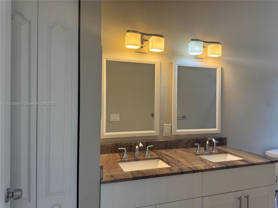 For Sale: $900,000 (0 beds, 0 baths, 2840 Square Feet)