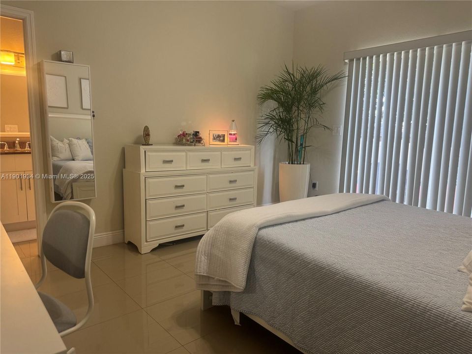 For Sale: $900,000 (0 beds, 0 baths, 2840 Square Feet)