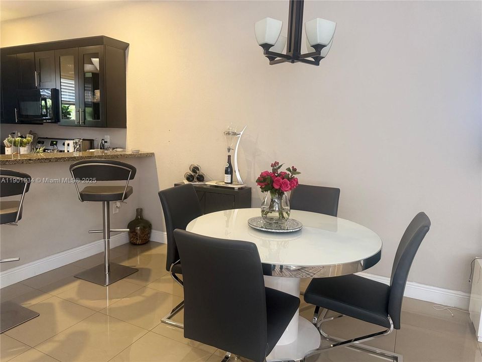 For Sale: $900,000 (0 beds, 0 baths, 2840 Square Feet)