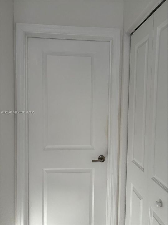 For Rent: $3,300 (4 beds, 2 baths, 1820 Square Feet)