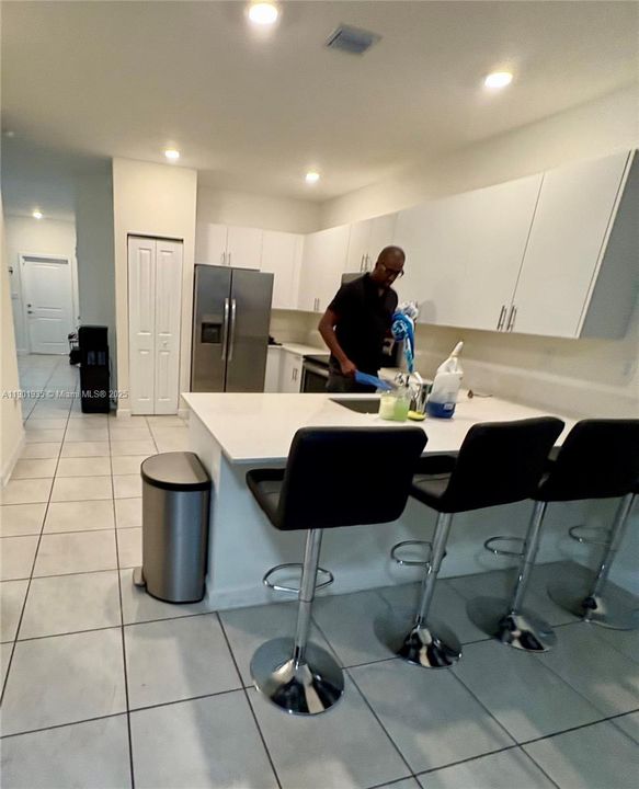 For Rent: $3,300 (4 beds, 2 baths, 1820 Square Feet)