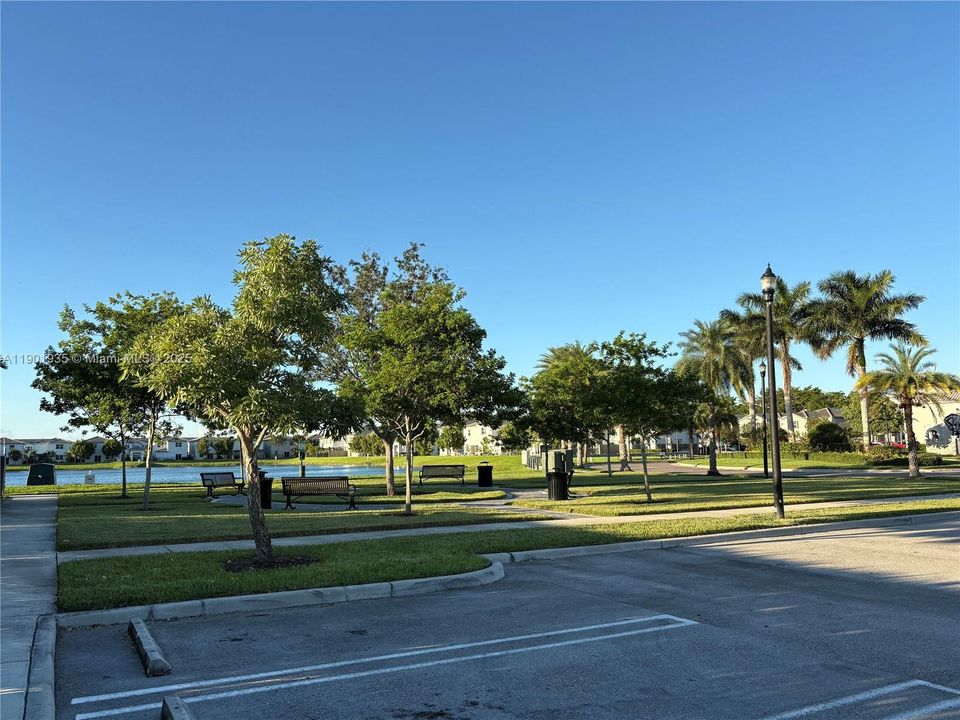 For Rent: $3,300 (4 beds, 2 baths, 1820 Square Feet)