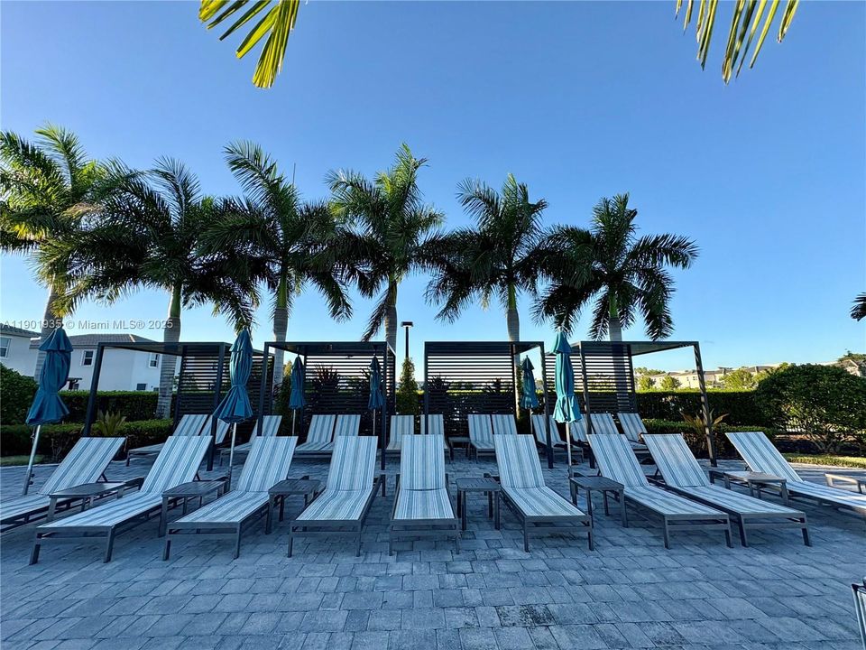 For Rent: $3,300 (4 beds, 2 baths, 1820 Square Feet)