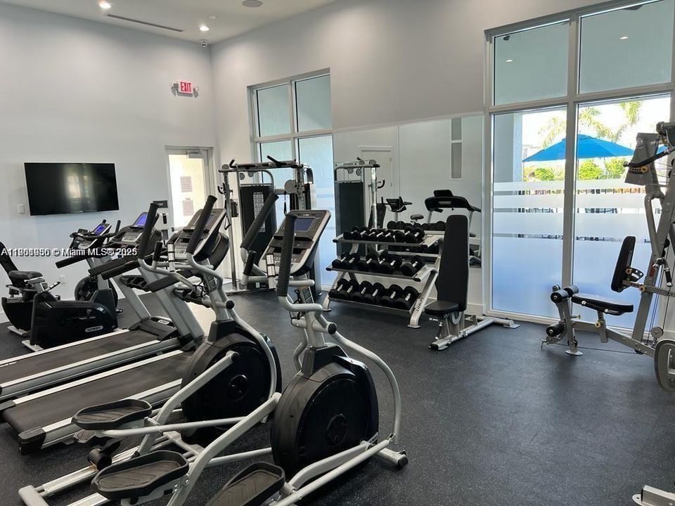 For Rent: $2,600 (3 beds, 3 baths, 1328 Square Feet)