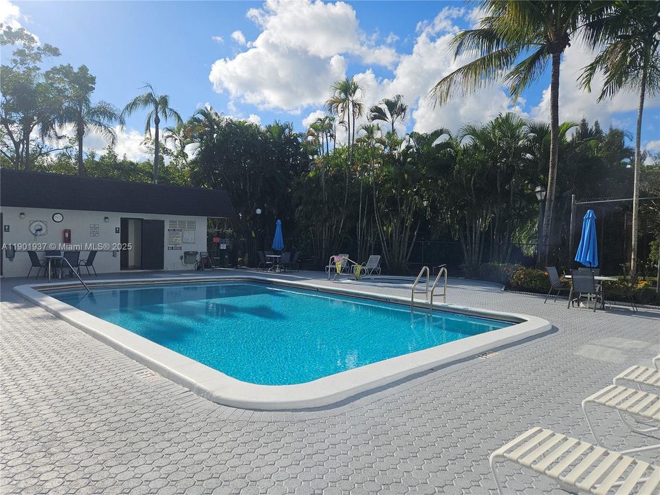 Recently Rented: $2,100 (2 beds, 2 baths, 1210 Square Feet)