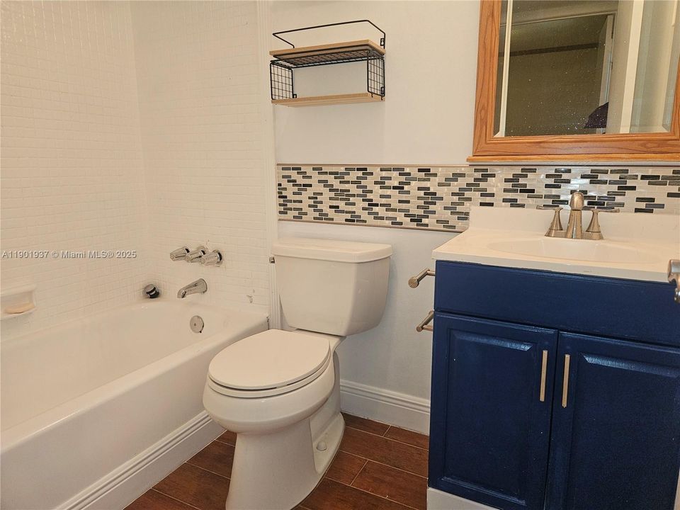 Recently Rented: $2,100 (2 beds, 2 baths, 1210 Square Feet)