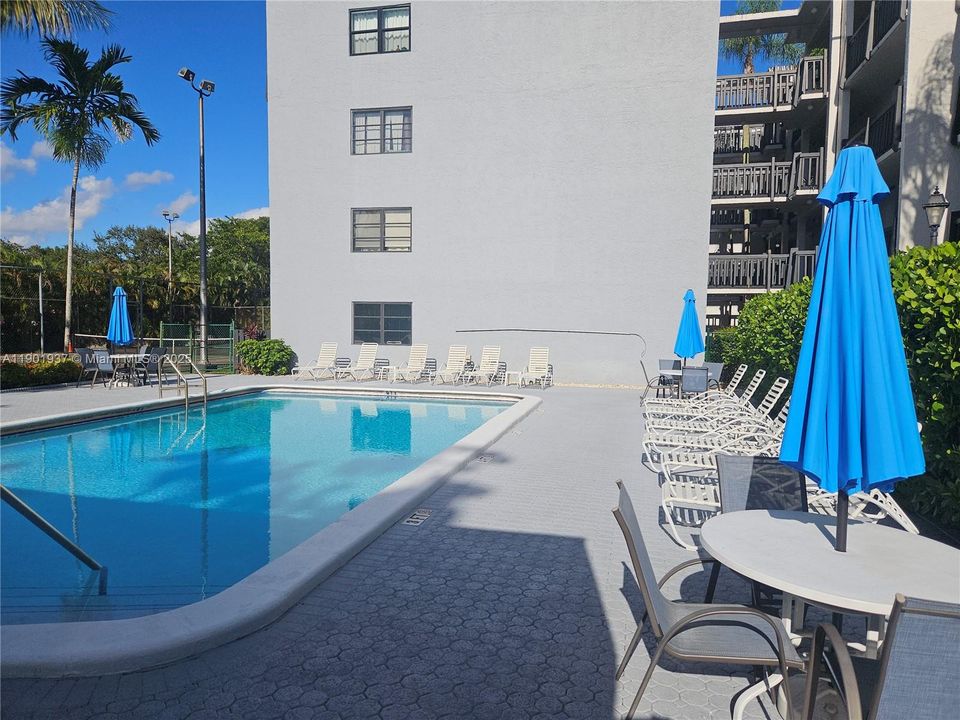 Recently Rented: $2,100 (2 beds, 2 baths, 1210 Square Feet)